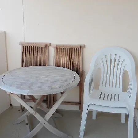 Trafalgar 427 Apartment